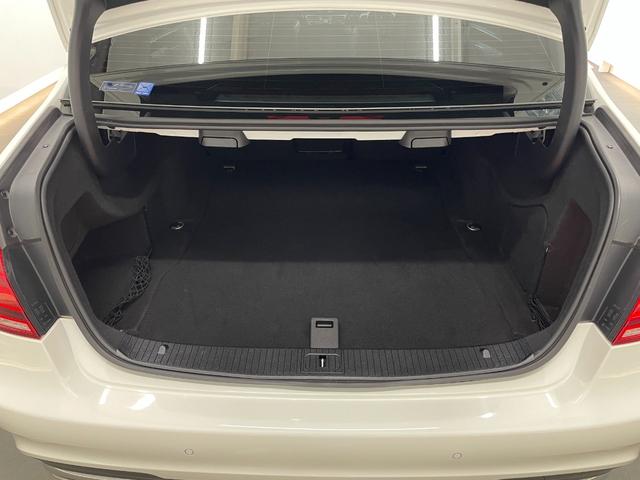 Ｅクラス Ｅ２５０　アバンギャルド　ＡＭＧスポーツＰ　レーダーＰ　純正ナビ　地デジ　Ｂカメラ　レザーシート　シートヒーター　パドルシフト　ＬＥＤ　ＤＳＲＣ　Ｂｌｕｅｔｏｏｔｈ　ＰＴＳ　ドラレコ　キーレスＧＯ　禁煙車　１８ＡＷ（20枚目）