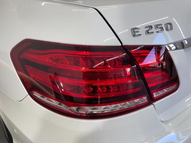 Ｅクラス Ｅ２５０　アバンギャルド　ＡＭＧスポーツＰ　レーダーＰ　純正ナビ　地デジ　Ｂカメラ　レザーシート　シートヒーター　パドルシフト　ＬＥＤ　ＤＳＲＣ　Ｂｌｕｅｔｏｏｔｈ　ＰＴＳ　ドラレコ　キーレスＧＯ　禁煙車　１８ＡＷ（34枚目）