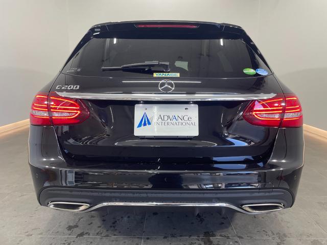 リアビューもご覧の通り。