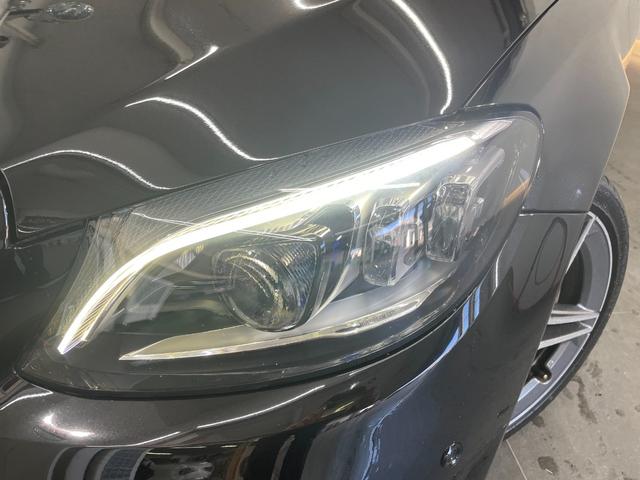 鋭い光を放つＬＥＤライトを搭載。