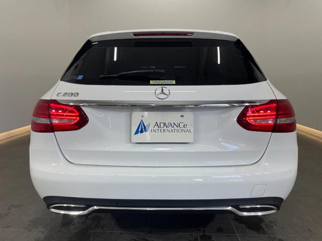 リアビューもご覧の通り。