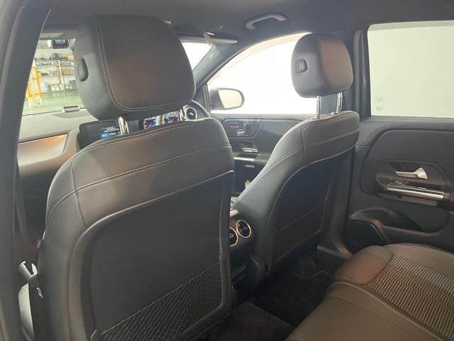 Ｂクラス Ｂ１８０　１オーナー　レーダーＰ　純正ナビ　地デジ　Ｂカメラ　ハーフレザー　シートヒーター　パワーシート　ＬＥＤ　ＤＳＲＣ　Ｂｌｕｅｔｏｏｔｈ　ＰＴＳ　ドラレコ　電動リアゲート　キーレスＧＯ　禁煙車　１７ＡＷ（54枚目）