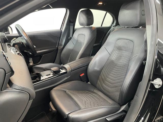 Aクラス A180 1オーナー レーダーP 純正ナビ 地デジ Bカメラ ハーフレザー パドルシフト LED DSRC Bluetooth ドラレコ 禁煙車 16AW(12枚目)