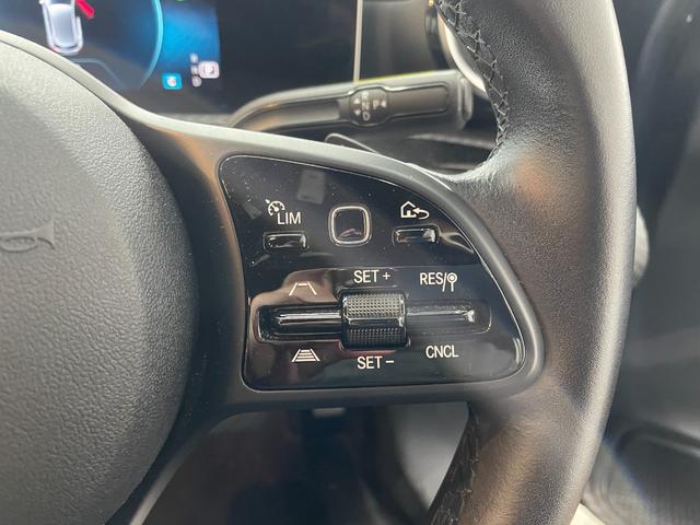 Aクラス A180 1オーナー レーダーP 純正ナビ 地デジ Bカメラ ハーフレザー パドルシフト LED DSRC Bluetooth ドラレコ 禁煙車 16AW(18枚目)