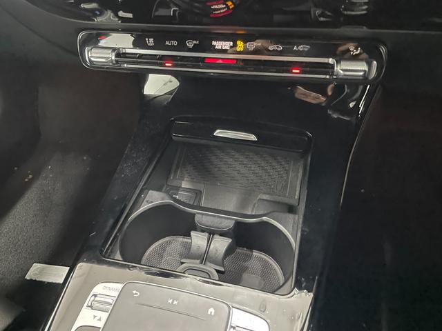 Aクラス A180 1オーナー レーダーP 純正ナビ 地デジ Bカメラ ハーフレザー パドルシフト LED DSRC Bluetooth ドラレコ 禁煙車 16AW(55枚目)