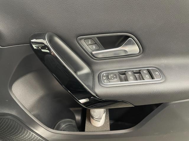 Aクラス A180 1オーナー レーダーP 純正ナビ 地デジ Bカメラ ハーフレザー パドルシフト LED DSRC Bluetooth ドラレコ 禁煙車 16AW(60枚目)