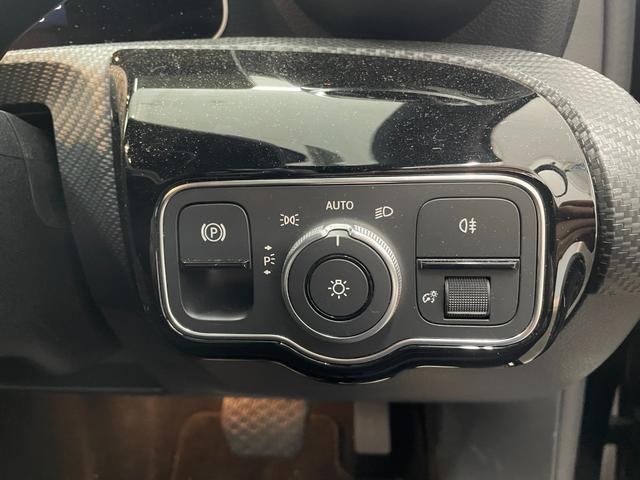 Aクラス A180 1オーナー レーダーP 純正ナビ 地デジ Bカメラ ハーフレザー パドルシフト LED DSRC Bluetooth ドラレコ 禁煙車 16AW(61枚目)