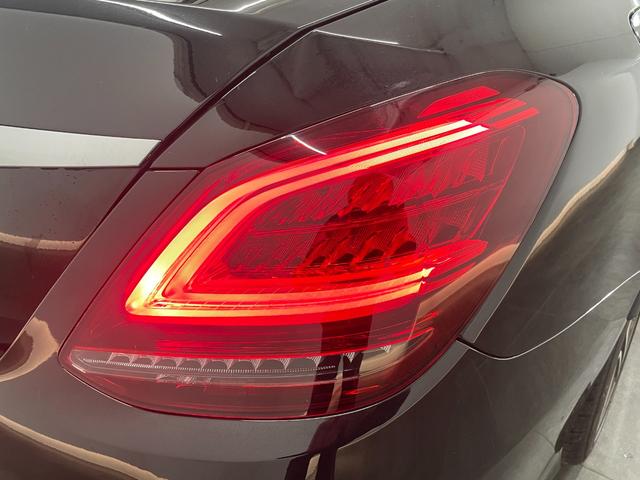 Ｃクラス Ｃ２２０ｄローレウスエディションスポーツプラスパック　レザーＥＸ　レーダーＰ　純正ナビ　地デジ　３６０カメラ　赤レザー　シートＨ・Ｃ　ＬＥＤ　ＤＳＲＣ　Ｂｌｕｅｔｏｏｔｈ　ＨＵＤ　ブルメスター　ＰＴＳ　電動リアゲート　キーレスＧＯ　禁煙車　１８ＡＷ（37枚目）