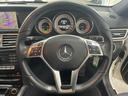 Ｅ２２０ブルーテック　アバンギャルド　ＡＭＧスポーツＰ　レーダーＰ　純正ナビ　地デジ　３６０カメラ　ハーフレザー　シートヒーター　パワーシート　ＬＥＤ　ＤＳＲＣ　Ｂｌｕｅｔｏｏｔｈ　ＰＴＳ　ドラレコ　キーレスＧＯ　禁煙車　純正１８ＡＷ（13枚目）