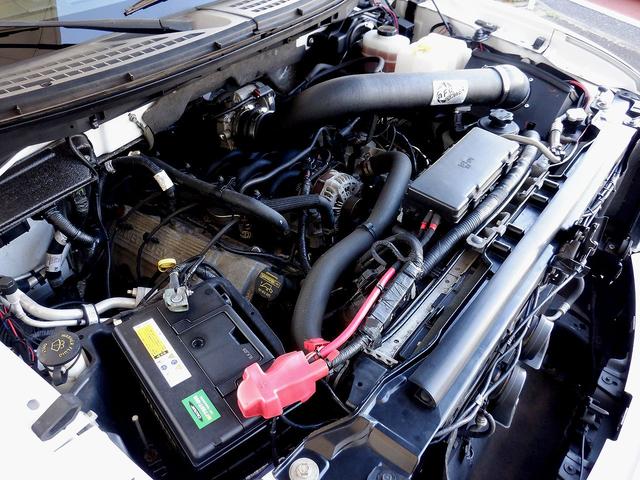 SVT ラプター スーパークルーキャブ 4WD 新車並行車 FOXショック ワンオフマフラー 純正17インチアルミ 専用レザーシート サンルーフ ヒルアシストモード付 V8 6200cc 411馬力エンジン(78枚目)