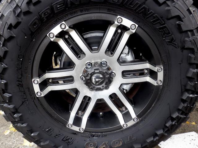 SVT ラプター 4WD スーパーキャブ 実走行証明書付き 6インチリフトアップ ボーラステンレスマフラー 37/13.5R20マッドタイヤ FUEL20インチアルミ 専用レザーシート ナビ・地デジ・バックカメラ(46枚目)