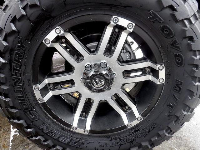 SVT ラプター 4WD スーパーキャブ 実走行証明書付き 6インチリフトアップ ボーラステンレスマフラー 37/13.5R20マッドタイヤ FUEL20インチアルミ 専用レザーシート ナビ・地デジ・バックカメラ(48枚目)