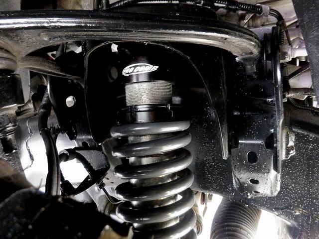 SVT ラプター 4WD スーパーキャブ 実走行証明書付き 6インチリフトアップ ボーラステンレスマフラー 37/13.5R20マッドタイヤ FUEL20インチアルミ 専用レザーシート ナビ・地デジ・バックカメラ(57枚目)