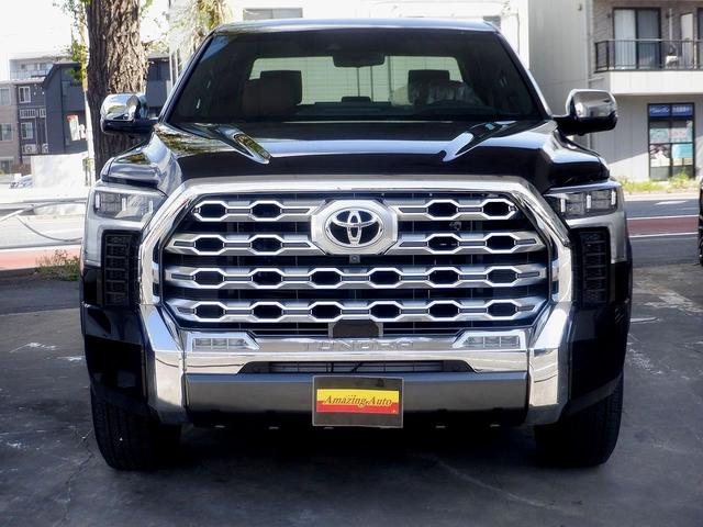 タンドラ クルーマックス　１７９４エディション　４ＷＤ　新車並行車　３．５Ｌツインターボ　レーダークルーズ　プリクラッシュセーフティ　純正２０インチアルミ　専用レザーシート　パノラマサンルーフ　ＪＢＬサウンド　１０速ＡＴ　デジタルインナーミラー（3枚目）