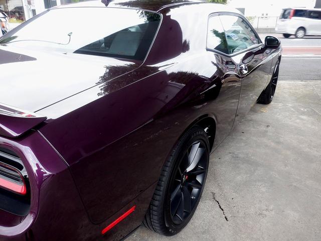 ダッジ・チャレンジャー Ｒ／Ｔ　プラス　新車並行車　Ｖ８　５．７Ｌ　ＨＥＭＩエンジン　８速ＡＴ　パフォーマンスハンドリング　パドルシフト　レザーシート　ハーマンカードンオーディオ　アップルカープレイ　Ｂｌｕｅｔｏｏｔｈ　バックカメラ（40枚目）