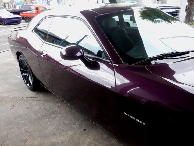 ダッジ・チャレンジャー Ｒ／Ｔ　プラス　新車並行車　Ｖ８　５．７Ｌ　ＨＥＭＩエンジン　８速ＡＴ　パフォーマンスハンドリング　パドルシフト　レザーシート　ハーマンカードンオーディオ　アップルカープレイ　Ｂｌｕｅｔｏｏｔｈ　バックカメラ（41枚目）