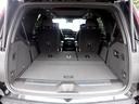 サードシートをたたむと、広いラゲッジスペースになります。
