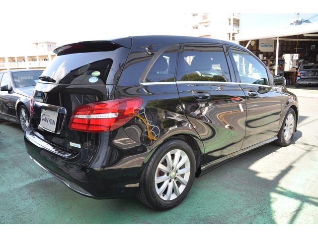 Bクラス B180 レーダーセーフティーパッケージ・ブラインドスポット・キーレスゴー・前席シートヒーター・純正ナビ・バックカメラ・1オーナー・禁煙車・ディーラー記録簿(8枚目)