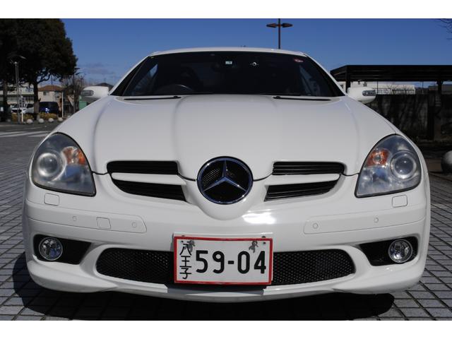 ＳＬＫ３５０　ＡＭＧスポーツパッケージ　ＡＭＧ１８インチアルミホイール　ドライブレコーダー　電動バリオルーフ　ハーマンカードンオーディオシステム　メモリー付き本革シート　シートヒーター　キーレスキー　パドルシフト(6枚目)