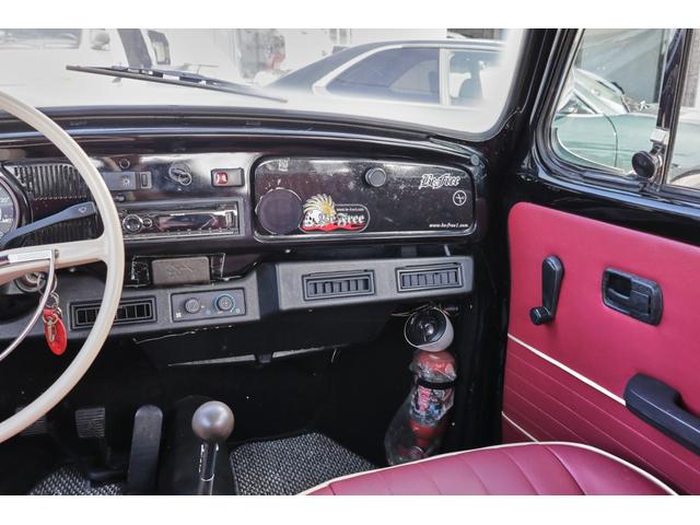 VOLKSWAGEN BEETLE 1600