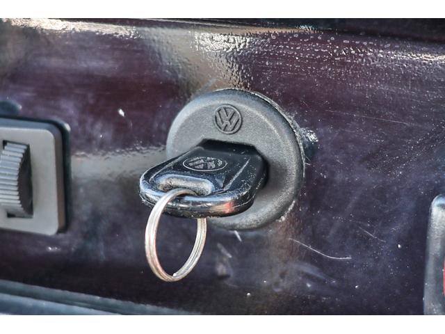 VOLKSWAGEN BEETLE 1600