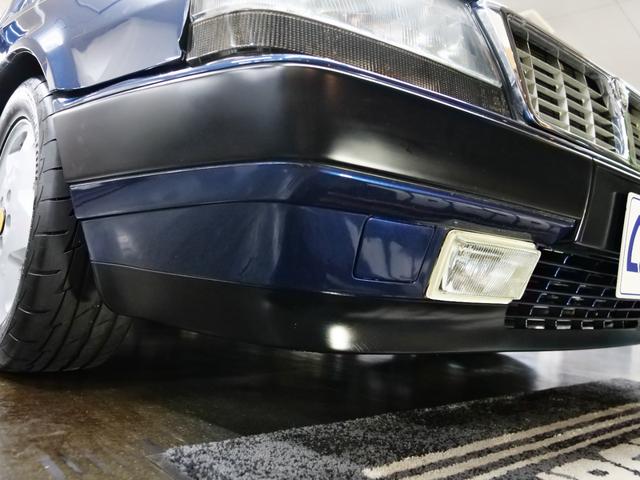 テーマ ８．３２　正規ディーラー車　左ハンドル　フロア５速マニュアル　タンレザー内色（6枚目）