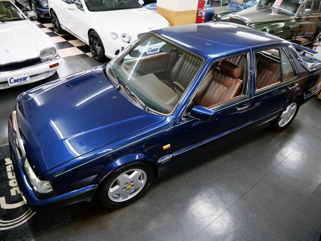 テーマ ８．３２　正規ディーラー車　左ハンドル　フロア５速マニュアル　タンレザー内色（8枚目）