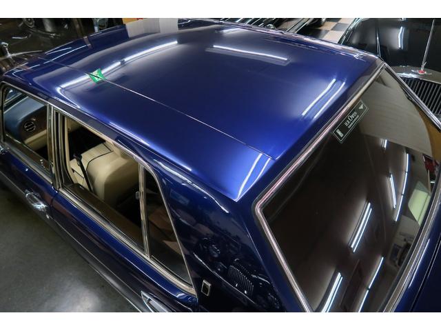 シルバースピリットIII ベースグレード　並行輸入車　右ハンドル　コラム４速ＡＴ　外色ピーコックブルー　内色パーチメントレザー／ロイヤルブルーパイピング（21枚目）