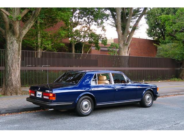 シルバースピリットIII ベースグレード　並行輸入車　右ハンドル　コラム４速ＡＴ　外色ピーコックブルー　内色パーチメントレザー／ロイヤルブルーパイピング（68枚目）