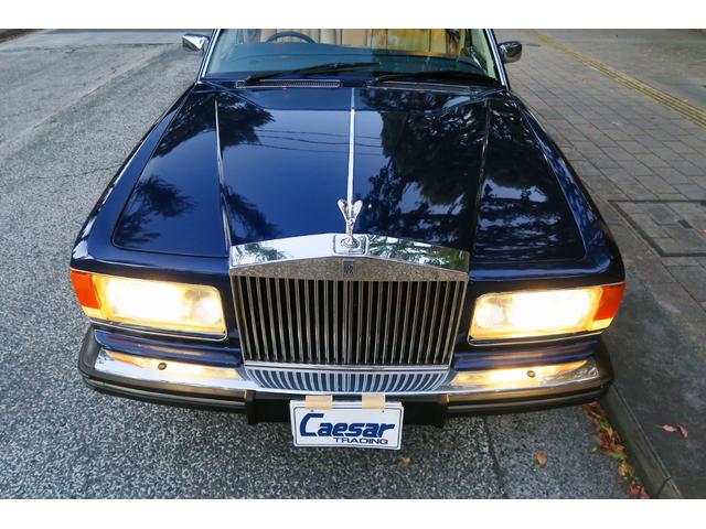 シルバースピリットIII ベースグレード　並行輸入車　右ハンドル　コラム４速ＡＴ　外色ピーコックブルー　内色パーチメントレザー／ロイヤルブルーパイピング（70枚目）