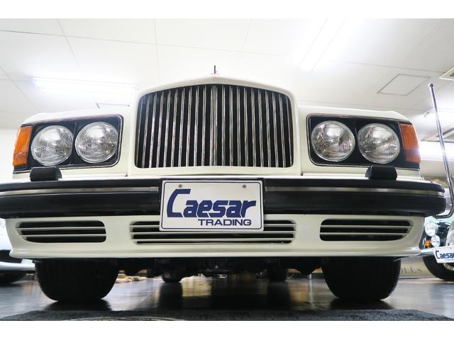 ベントレーその他 ターボR 正規ディーラー車 右ハンドル コラム3速AT 外色ホワイト 内色マッシュルームレザー(2枚目)