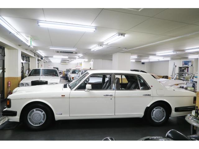 ベントレーその他 ターボR 正規ディーラー車 右ハンドル コラム3速AT 外色ホワイト 内色マッシュルームレザー(4枚目)