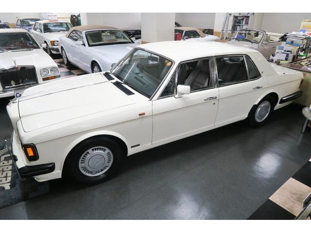 ベントレーその他 ターボR 正規ディーラー車 右ハンドル コラム3速AT 外色ホワイト 内色マッシュルームレザー(6枚目)