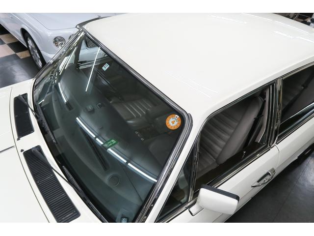 ベントレーその他 ターボR 正規ディーラー車 右ハンドル コラム3速AT 外色ホワイト 内色マッシュルームレザー(9枚目)