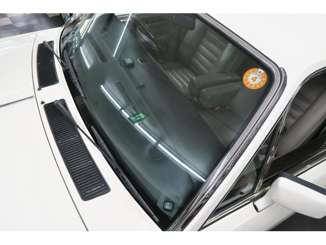 ベントレーその他 ターボR 正規ディーラー車 右ハンドル コラム3速AT 外色ホワイト 内色マッシュルームレザー(10枚目)