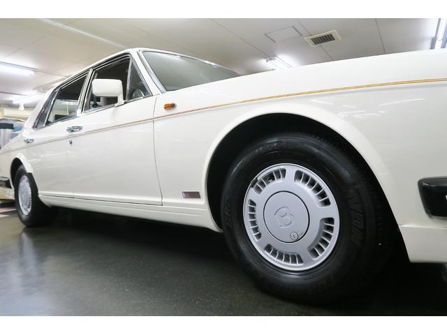 ベントレーその他 ターボR 正規ディーラー車 右ハンドル コラム3速AT 外色ホワイト 内色マッシュルームレザー(23枚目)