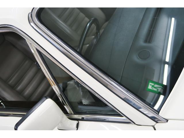 ベントレーその他 ターボR 正規ディーラー車 右ハンドル コラム3速AT 外色ホワイト 内色マッシュルームレザー(24枚目)