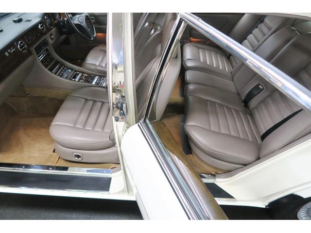 ベントレーその他 ターボR 正規ディーラー車 右ハンドル コラム3速AT 外色ホワイト 内色マッシュルームレザー(47枚目)