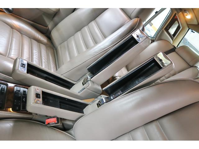 ベントレーその他 ターボR 正規ディーラー車 右ハンドル コラム3速AT 外色ホワイト 内色マッシュルームレザー(58枚目)