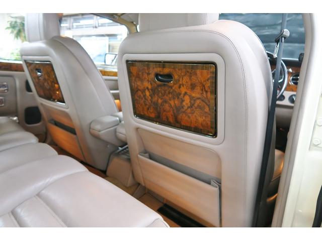 ベントレーその他 ターボR 正規ディーラー車 右ハンドル コラム3速AT 外色ホワイト 内色マッシュルームレザー(71枚目)