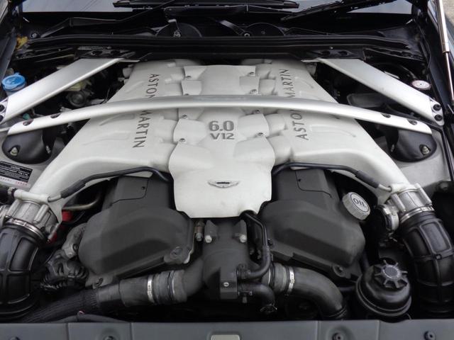 Ｖ１２ヴァンテージ 　６速ＭＴ　正規ディーラー車　メテオライトシルバー（18枚目）