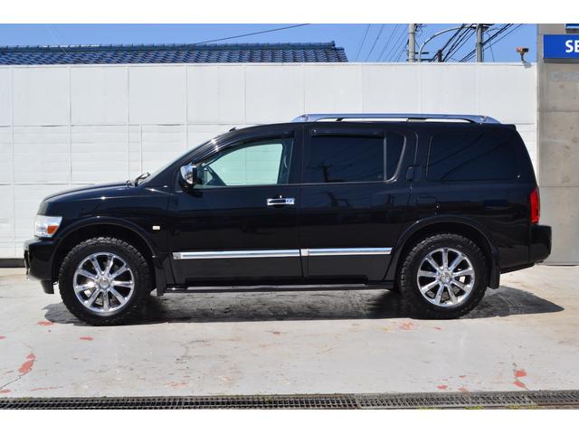 ＱＸ５６ ベースグレード　ＡＷＤ　新車並行　後期モデル　ＢＦ　ＧｏｏｄｒｉｃｈＡＴタイヤ　ＳＲ　黒本革シート　バックカメラ　パワーバックドア　リアエンターテイメント　シートヒーター　ステアリングヒーター　シートヒ―ター（4枚目）