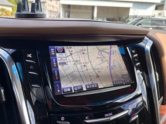 キャデラックエスカレード 　プラチナム　正規ディーラー車　アダクティブクルーズ　マグネティックライドコントロース　ナビ　地デジ　バック＆フロント＆全周囲カメラ　アップルカープレイ　ヘッドレスト＆フリップダウンモニター電動ステップ（11枚目）