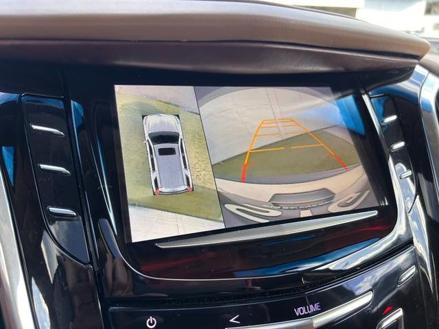 キャデラックエスカレード 　プラチナム　正規ディーラー車　アダクティブクルーズ　マグネティックライドコントロース　ナビ　地デジ　バック＆フロント＆全周囲カメラ　アップルカープレイ　ヘッドレスト＆フリップダウンモニター電動ステップ（12枚目）