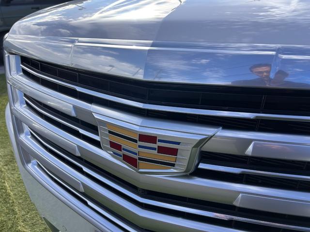 キャデラックエスカレード 　プラチナム　正規ディーラー車　アダクティブクルーズ　マグネティックライドコントロース　ナビ　地デジ　バック＆フロント＆全周囲カメラ　アップルカープレイ　ヘッドレスト＆フリップダウンモニター電動ステップ（44枚目）