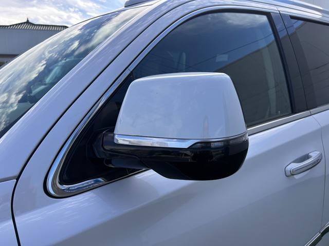 キャデラックエスカレード 　プラチナム　正規ディーラー車　アダクティブクルーズ　マグネティックライドコントロース　ナビ　地デジ　バック＆フロント＆全周囲カメラ　アップルカープレイ　ヘッドレスト＆フリップダウンモニター電動ステップ（45枚目）