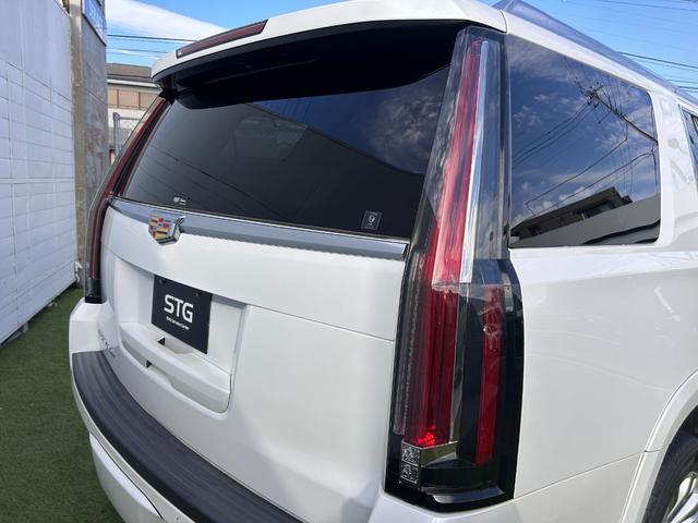 キャデラックエスカレード 　プラチナム　正規ディーラー車　アダクティブクルーズ　マグネティックライドコントロース　ナビ　地デジ　バック＆フロント＆全周囲カメラ　アップルカープレイ　ヘッドレスト＆フリップダウンモニター電動ステップ（47枚目）