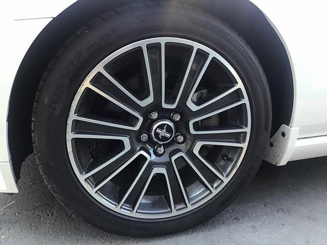 マスタング Ｖ８　ＧＴグラスルーフレッドホット　グラスルーフレッドホット／レッドレザーシート／１９インチＡＷ／ナビ／地デジ／ＥＴＣ／ＨＩＤ／バックカメラ／ディーラー車／Ｖ８／シートヒーター（10枚目）