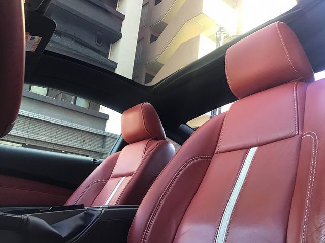 マスタング Ｖ８　ＧＴグラスルーフレッドホット　グラスルーフレッドホット／レッドレザーシート／１９インチＡＷ／ナビ／地デジ／ＥＴＣ／ＨＩＤ／バックカメラ／ディーラー車／Ｖ８／シートヒーター（23枚目）