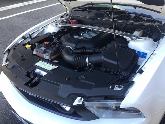 マスタング Ｖ８　ＧＴグラスルーフレッドホット　グラスルーフレッドホット／レッドレザーシート／１９インチＡＷ／ナビ／地デジ／ＥＴＣ／ＨＩＤ／バックカメラ／ディーラー車／Ｖ８／シートヒーター（31枚目）